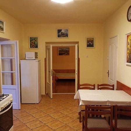 Viktor Vendeghaz Apartment Токай Екстериор снимка