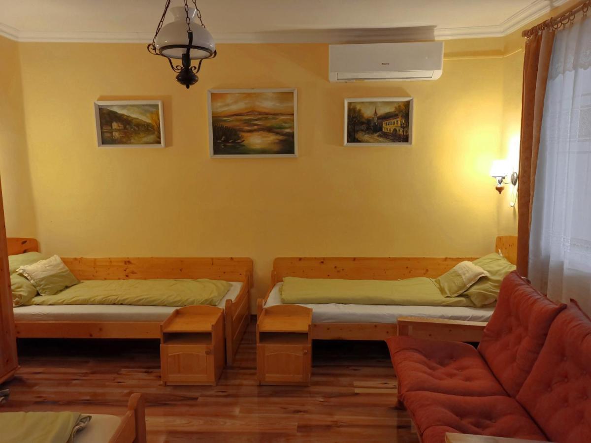 Viktor Vendeghaz Apartment Токай Екстериор снимка
