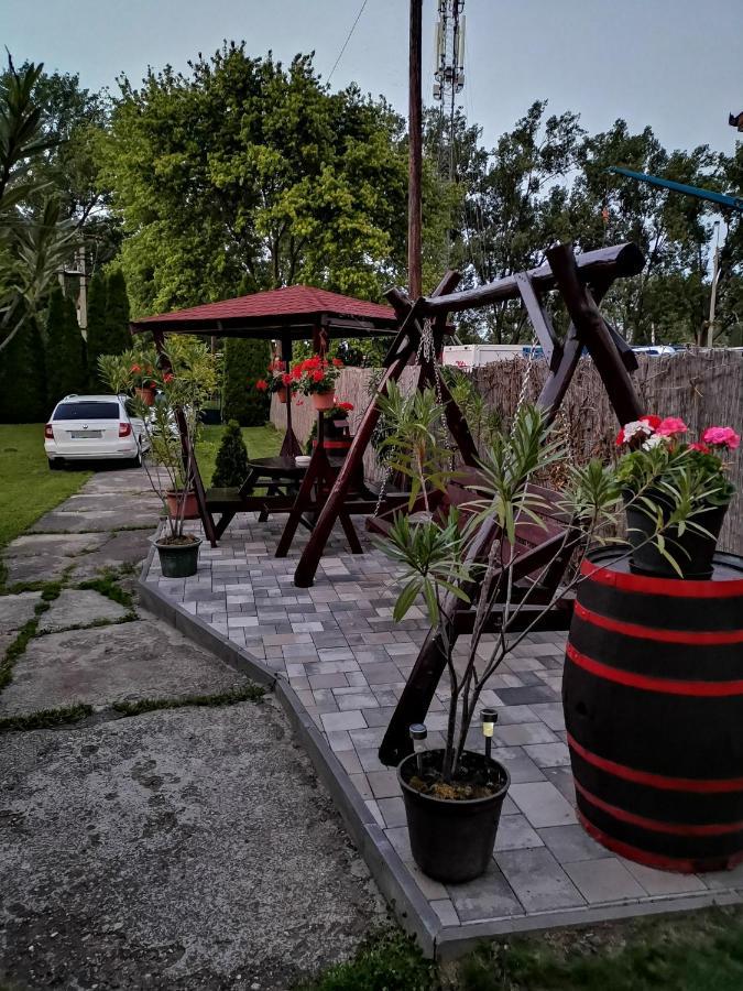 Viktor Vendeghaz Apartment Токай Екстериор снимка