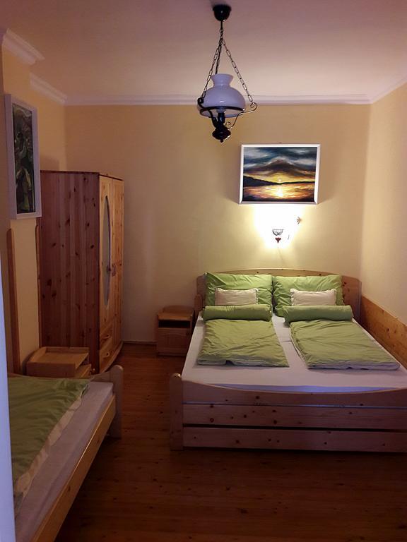 Viktor Vendeghaz Apartment Токай Екстериор снимка